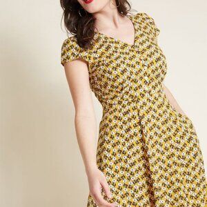 Louche London Cathleen Rambler tie-back tea dress US Size 8/UK Size 12